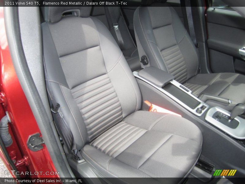Flamenco Red Metallic / Dalaro Off Black T-Tec 2011 Volvo S40 T5