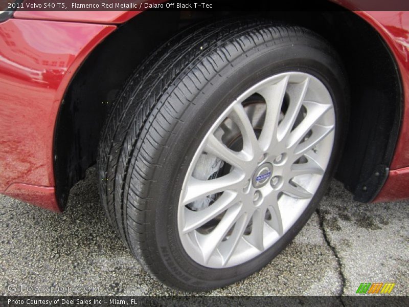 Flamenco Red Metallic / Dalaro Off Black T-Tec 2011 Volvo S40 T5