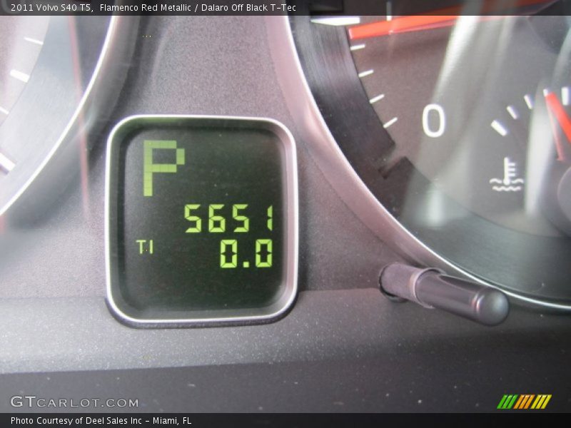 Flamenco Red Metallic / Dalaro Off Black T-Tec 2011 Volvo S40 T5