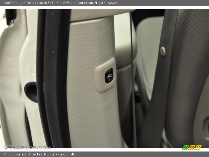 Stone White / Dark Khaki/Light Graystone 2007 Dodge Grand Caravan SXT