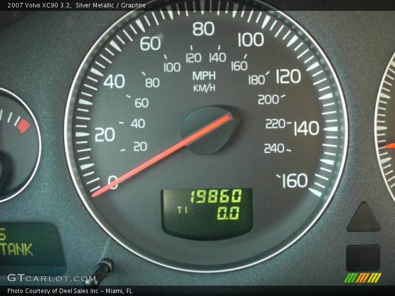 Silver Metallic / Graphite 2007 Volvo XC90 3.2