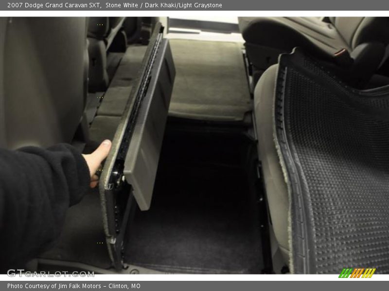 Stone White / Dark Khaki/Light Graystone 2007 Dodge Grand Caravan SXT