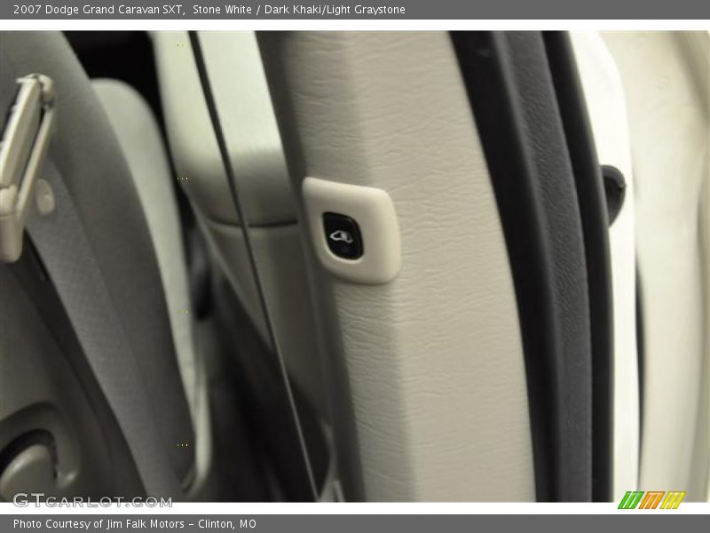 Stone White / Dark Khaki/Light Graystone 2007 Dodge Grand Caravan SXT
