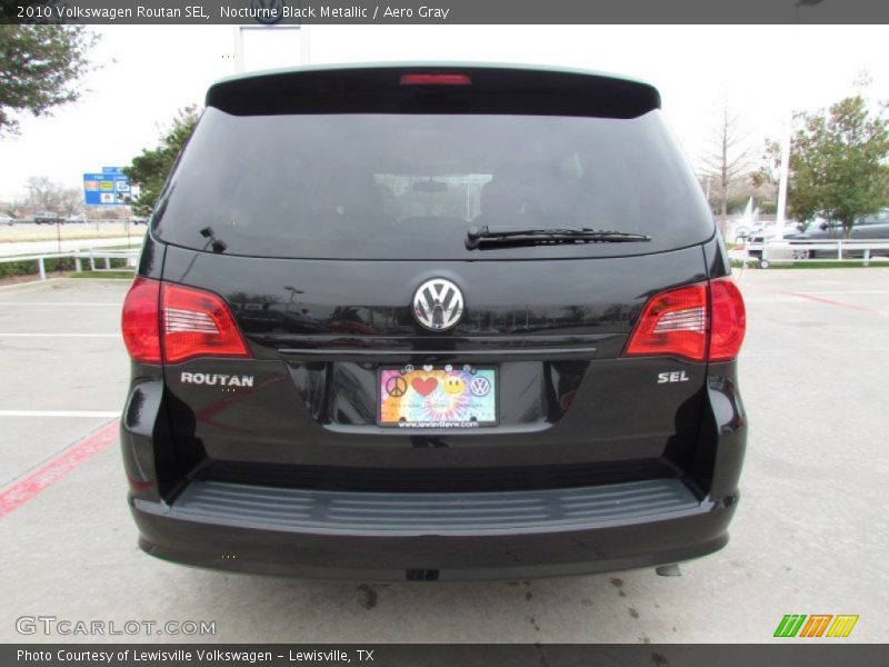 Nocturne Black Metallic / Aero Gray 2010 Volkswagen Routan SEL