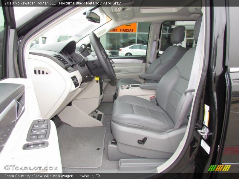  2010 Routan SEL Aero Gray Interior