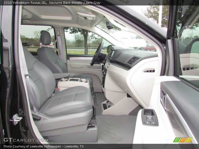  2010 Routan SEL Aero Gray Interior