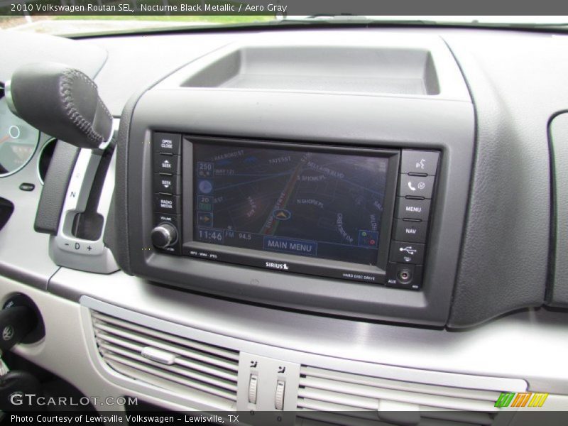 Navigation of 2010 Routan SEL