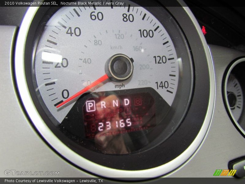 Nocturne Black Metallic / Aero Gray 2010 Volkswagen Routan SEL