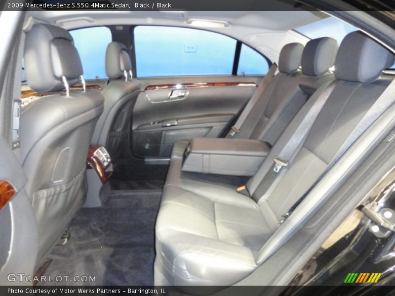 Black / Black 2009 Mercedes-Benz S 550 4Matic Sedan