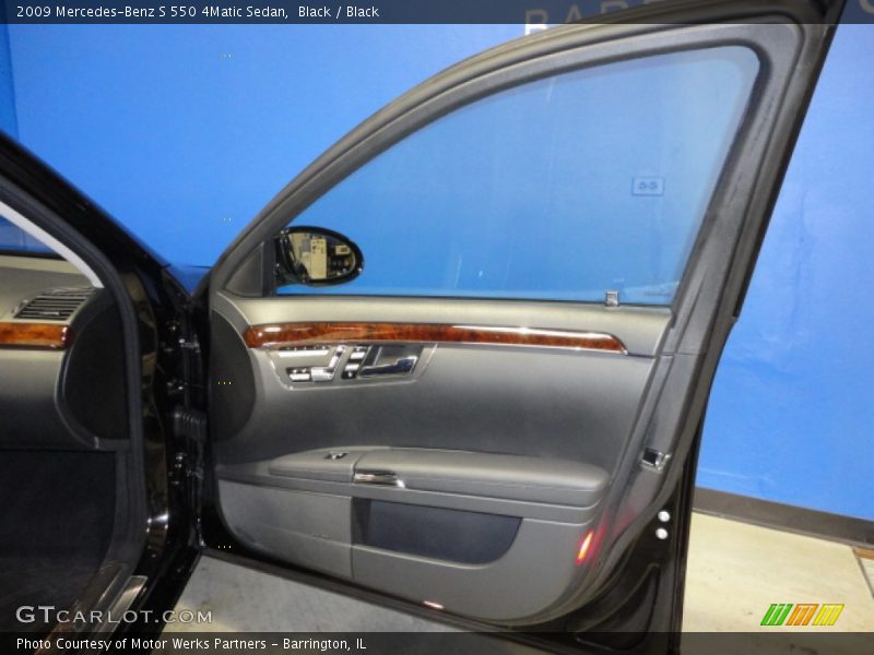 Black / Black 2009 Mercedes-Benz S 550 4Matic Sedan