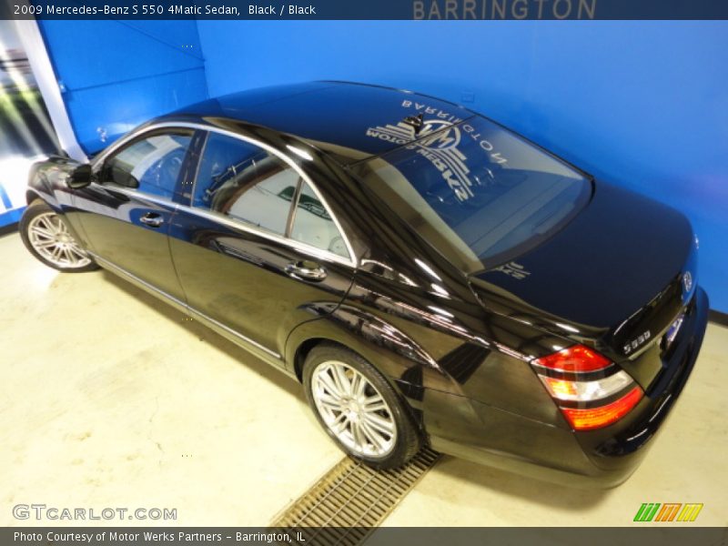 Black / Black 2009 Mercedes-Benz S 550 4Matic Sedan