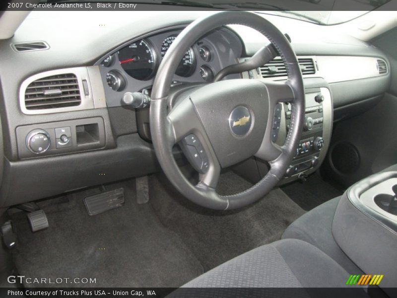 Black / Ebony 2007 Chevrolet Avalanche LS