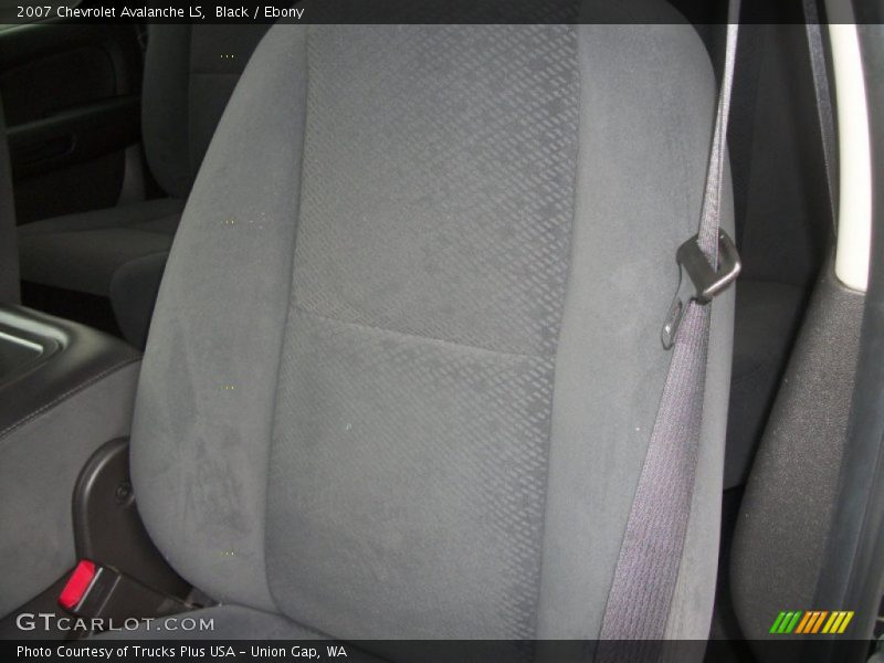 Black / Ebony 2007 Chevrolet Avalanche LS