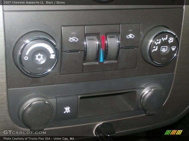 Black / Ebony 2007 Chevrolet Avalanche LS