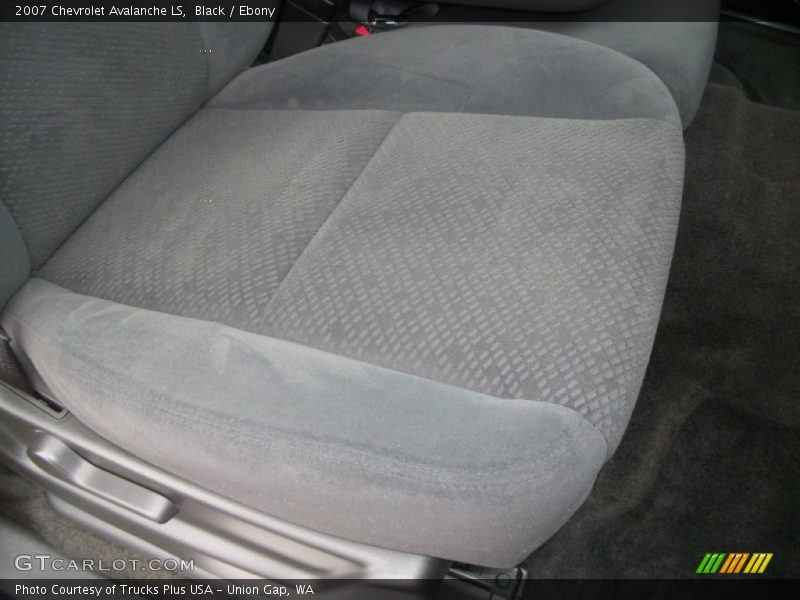 Black / Ebony 2007 Chevrolet Avalanche LS