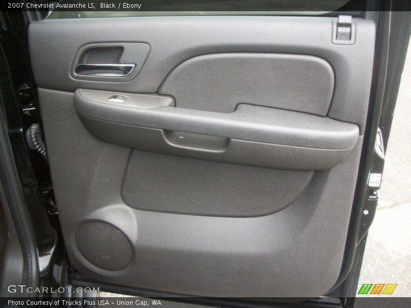 Black / Ebony 2007 Chevrolet Avalanche LS