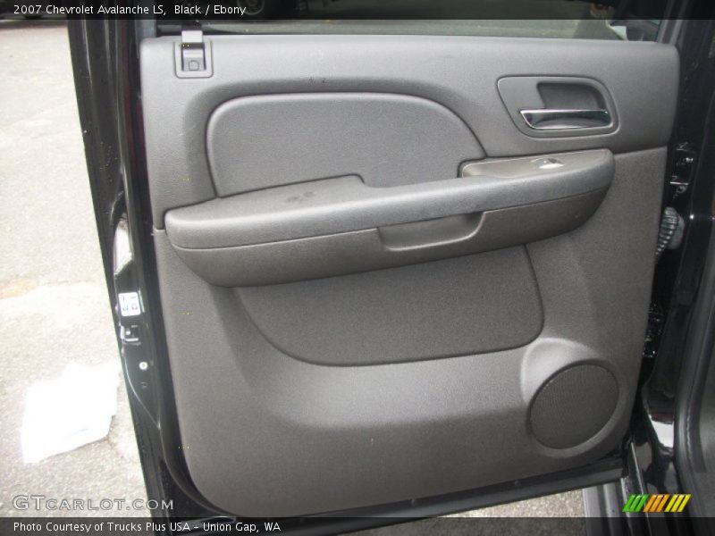Black / Ebony 2007 Chevrolet Avalanche LS