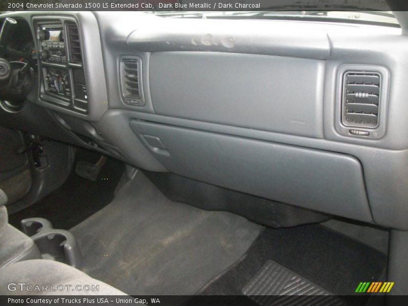 Dark Blue Metallic / Dark Charcoal 2004 Chevrolet Silverado 1500 LS Extended Cab