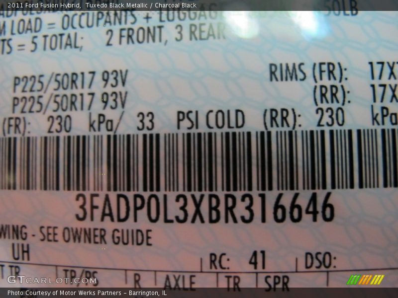 Tuxedo Black Metallic / Charcoal Black 2011 Ford Fusion Hybrid
