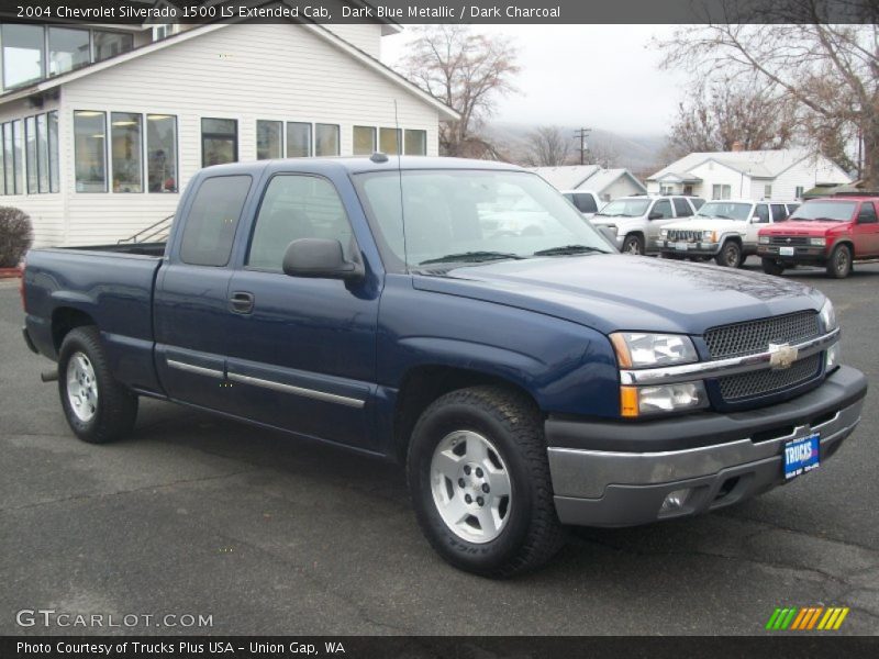 Dark Blue Metallic / Dark Charcoal 2004 Chevrolet Silverado 1500 LS Extended Cab