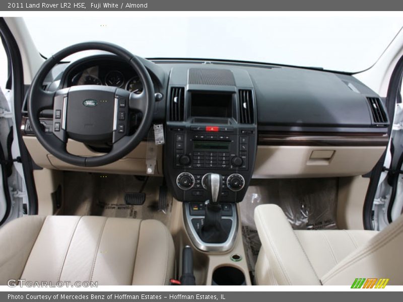 Fuji White / Almond 2011 Land Rover LR2 HSE