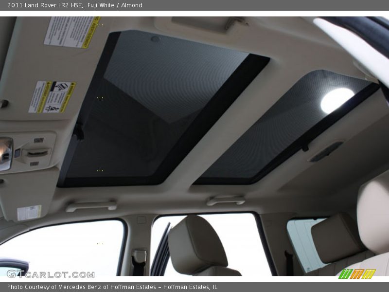 Fuji White / Almond 2011 Land Rover LR2 HSE