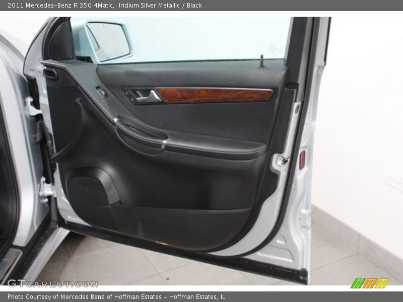 Iridium Silver Metallic / Black 2011 Mercedes-Benz R 350 4Matic