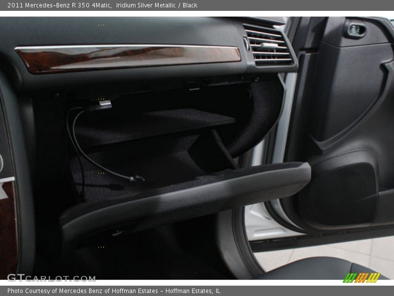 Iridium Silver Metallic / Black 2011 Mercedes-Benz R 350 4Matic