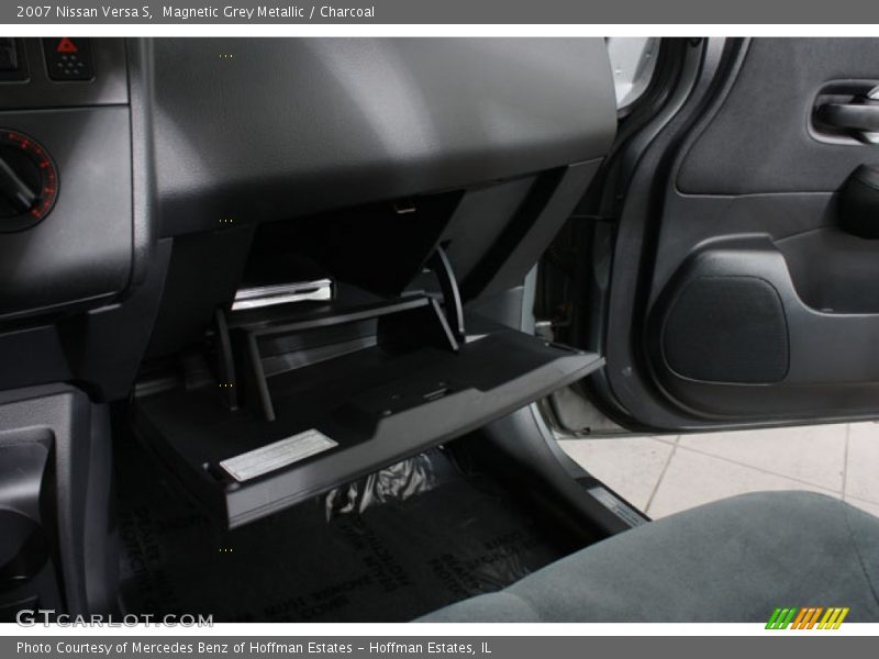 Magnetic Grey Metallic / Charcoal 2007 Nissan Versa S
