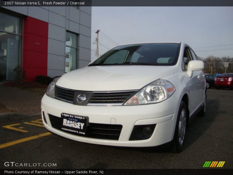 Fresh Powder / Charcoal 2007 Nissan Versa S