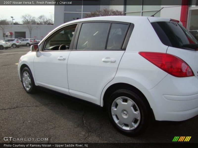 Fresh Powder / Charcoal 2007 Nissan Versa S