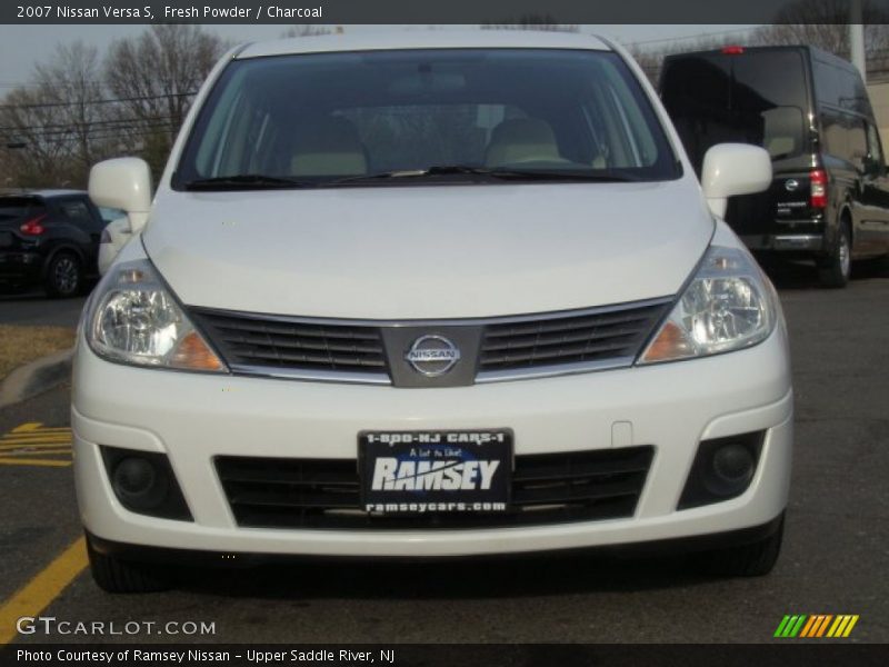 Fresh Powder / Charcoal 2007 Nissan Versa S