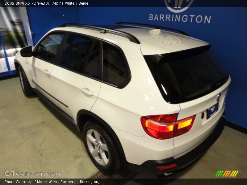 Alpine White / Beige 2009 BMW X5 xDrive30i
