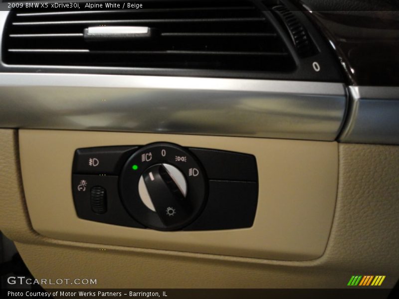 Alpine White / Beige 2009 BMW X5 xDrive30i
