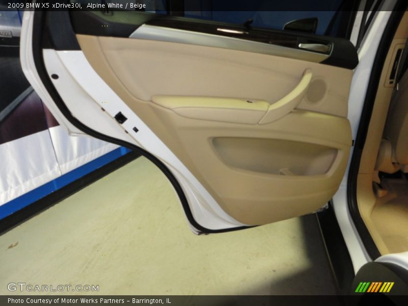 Alpine White / Beige 2009 BMW X5 xDrive30i