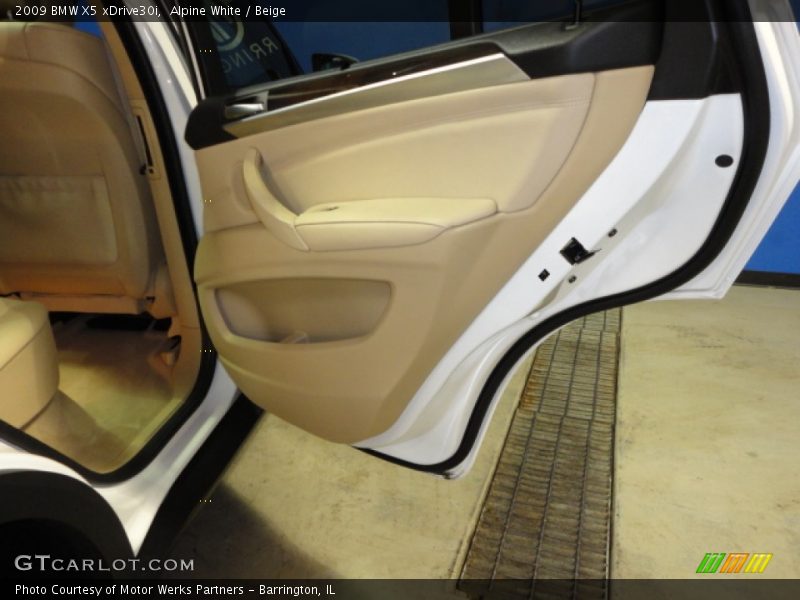 Alpine White / Beige 2009 BMW X5 xDrive30i