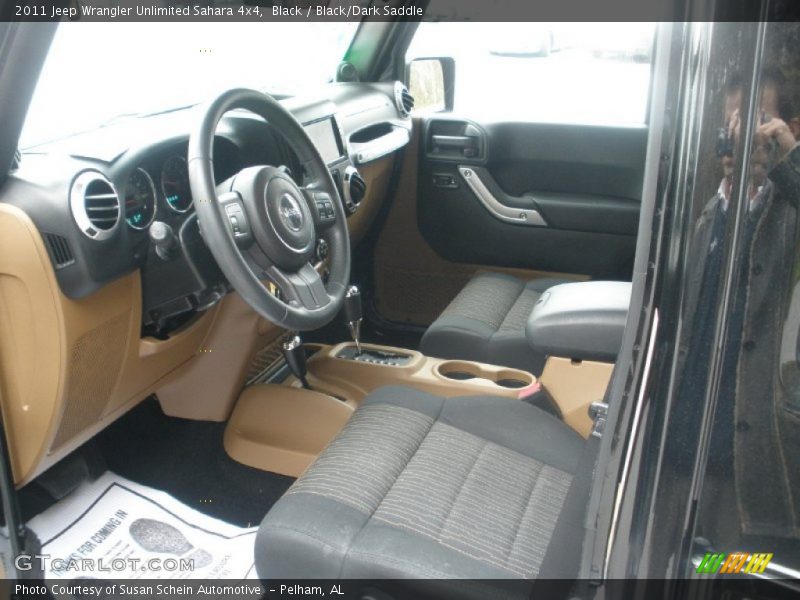 Black / Black/Dark Saddle 2011 Jeep Wrangler Unlimited Sahara 4x4