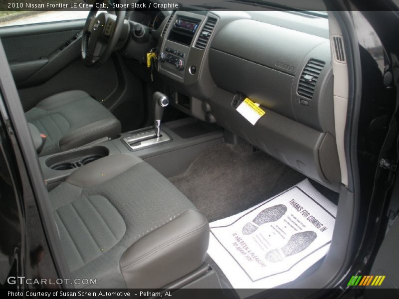 Super Black / Graphite 2010 Nissan Frontier LE Crew Cab