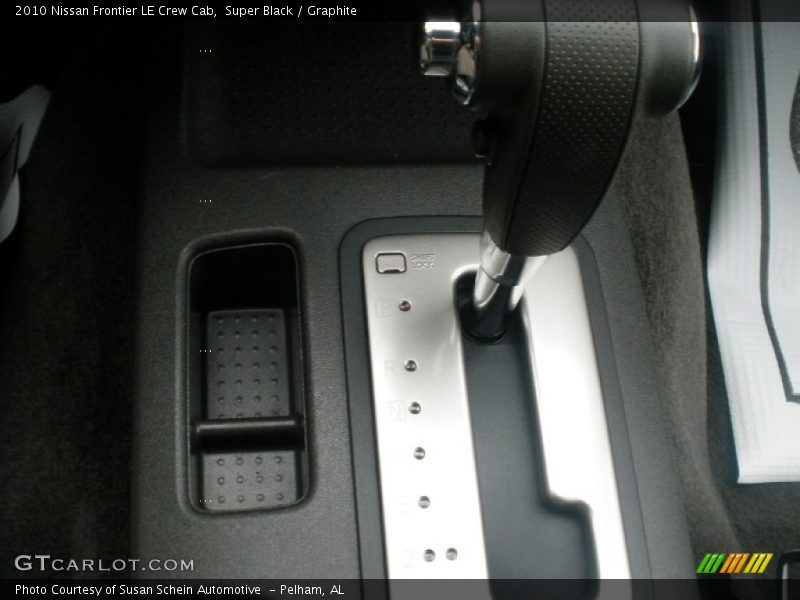 Super Black / Graphite 2010 Nissan Frontier LE Crew Cab