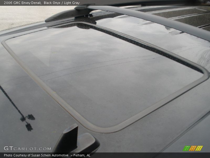 Black Onyx / Light Gray 2006 GMC Envoy Denali