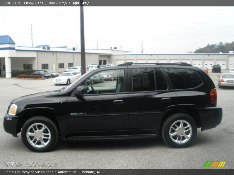 Black Onyx / Light Gray 2006 GMC Envoy Denali