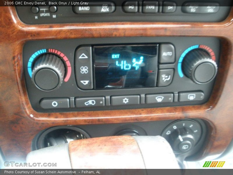 Black Onyx / Light Gray 2006 GMC Envoy Denali
