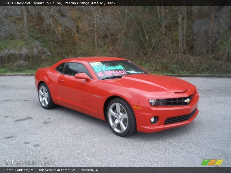 Front 3/4 View of 2011 Camaro SS Coupe