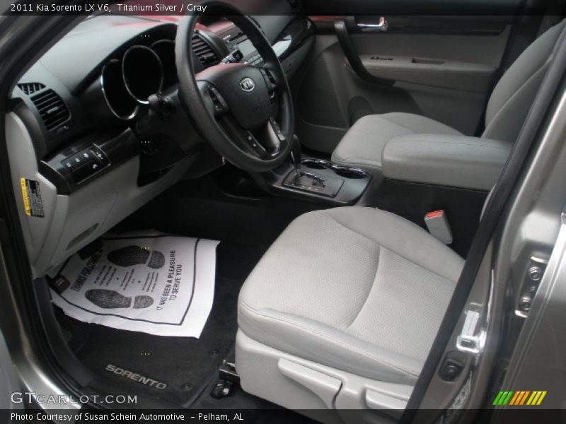 Titanium Silver / Gray 2011 Kia Sorento LX V6