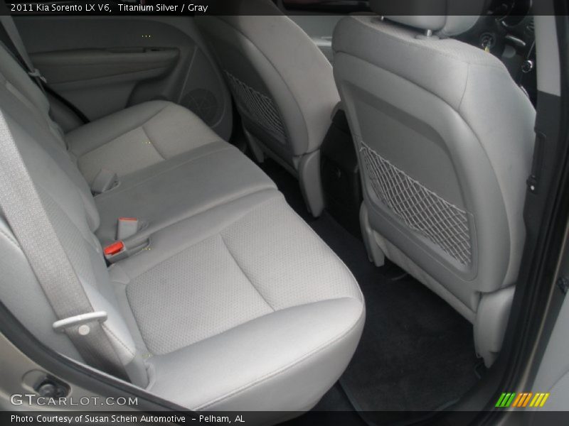 Titanium Silver / Gray 2011 Kia Sorento LX V6