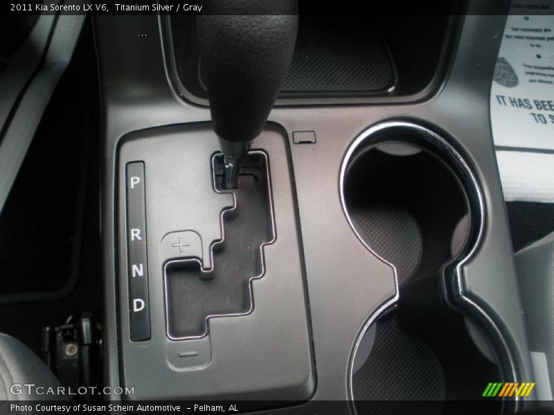 Titanium Silver / Gray 2011 Kia Sorento LX V6