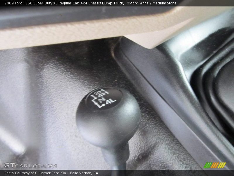 Oxford White / Medium Stone 2009 Ford F350 Super Duty XL Regular Cab 4x4 Chassis Dump Truck