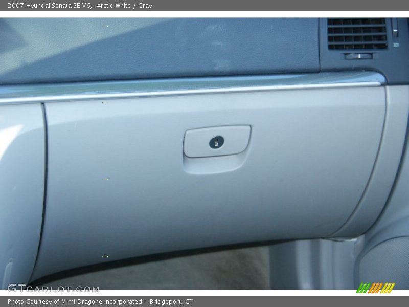 Arctic White / Gray 2007 Hyundai Sonata SE V6