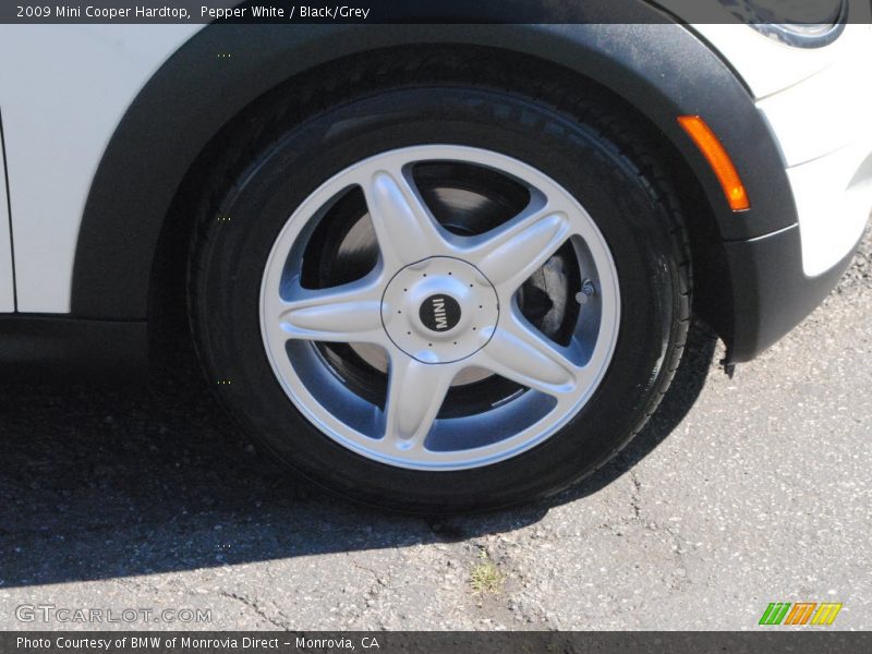 Pepper White / Black/Grey 2009 Mini Cooper Hardtop