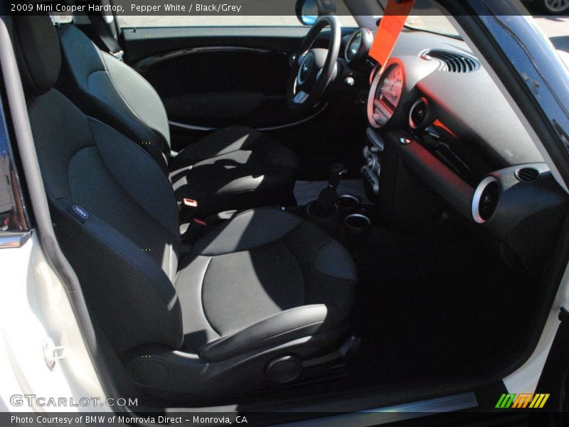 Pepper White / Black/Grey 2009 Mini Cooper Hardtop
